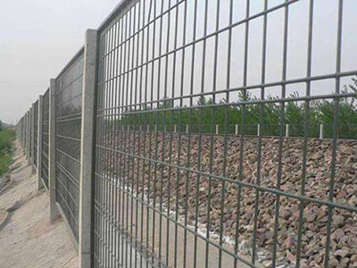 鐵路護欄網(wǎng)案例圖片3