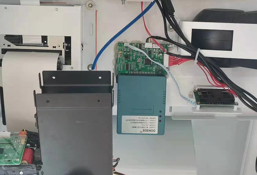 身份證社?？ㄗx卡器模組內(nèi)部安裝結(jié)構(gòu)圖